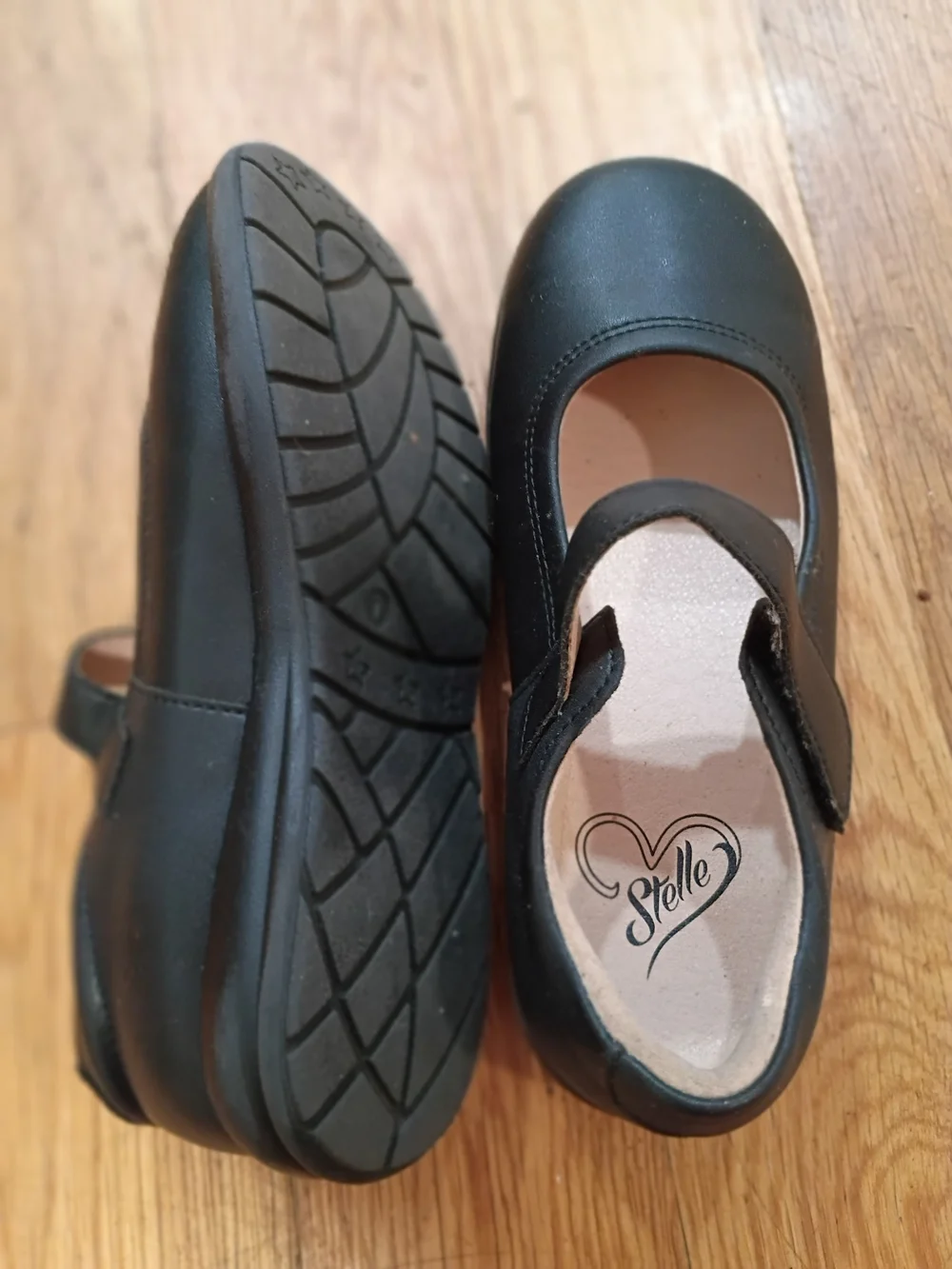 Elle Black Girls' Mary Jane Hook-and-Loop Dress Shoes